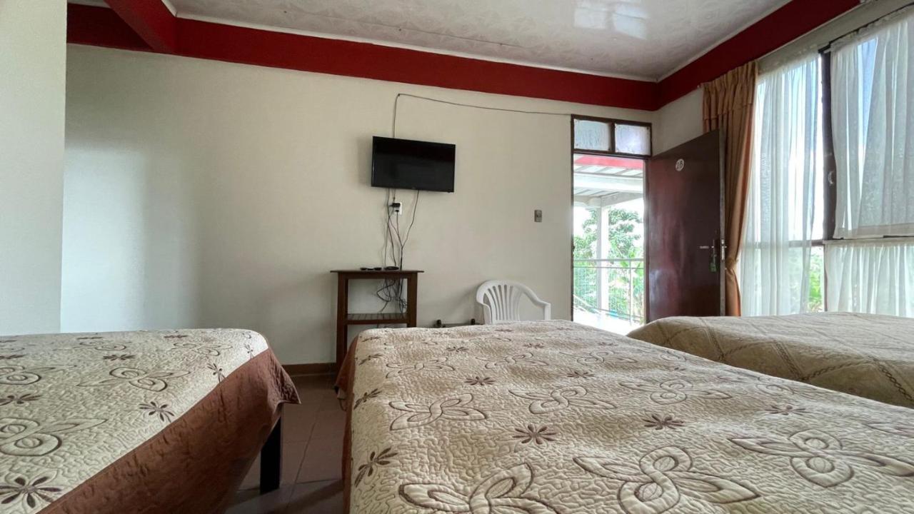 ויה טונארי Hotel Puerto Selva מראה חיצוני תמונה